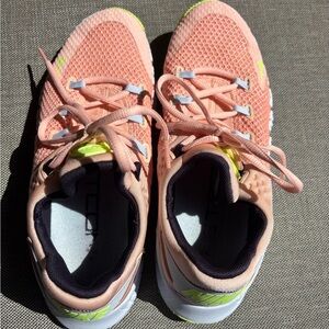 Nike Free Metcon 4 women’s sneakers.